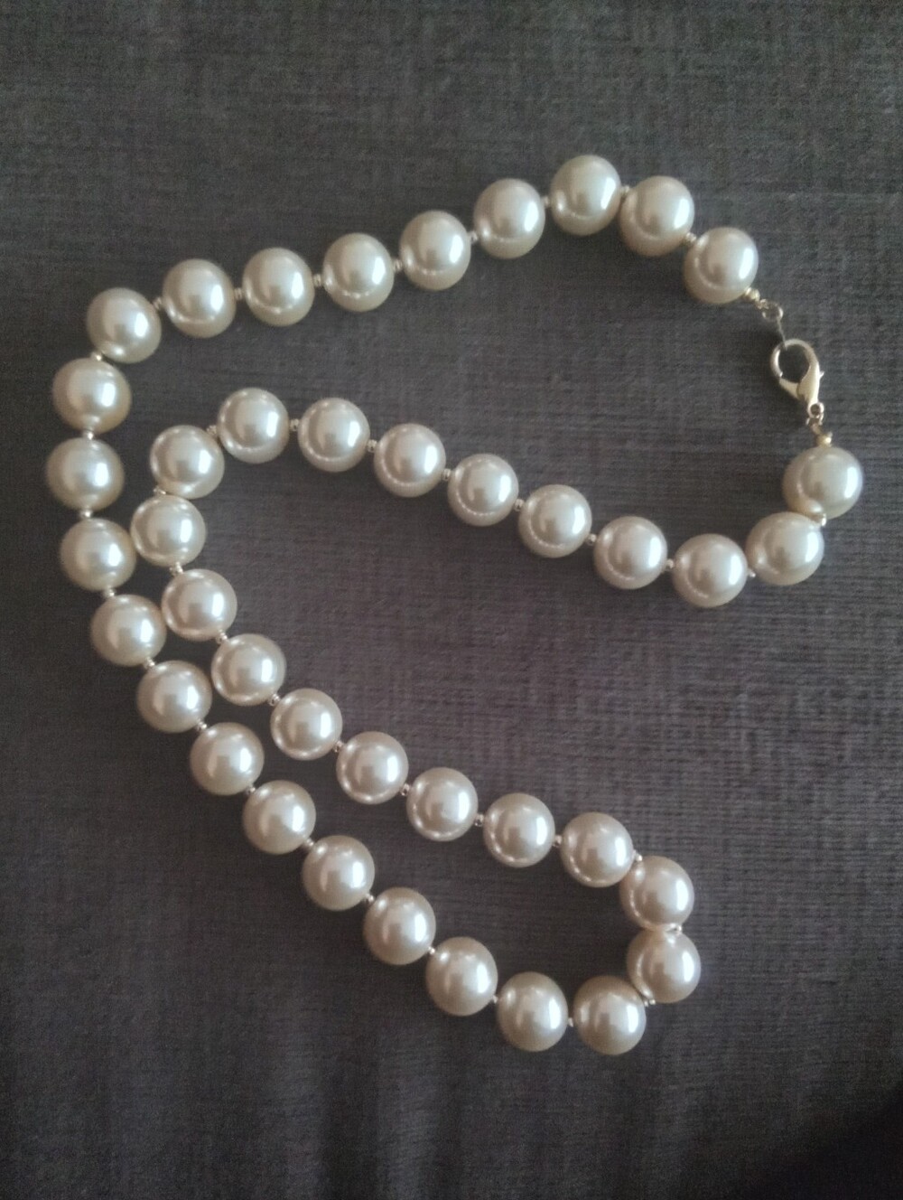 Creamy White Faux Pearl Necklace